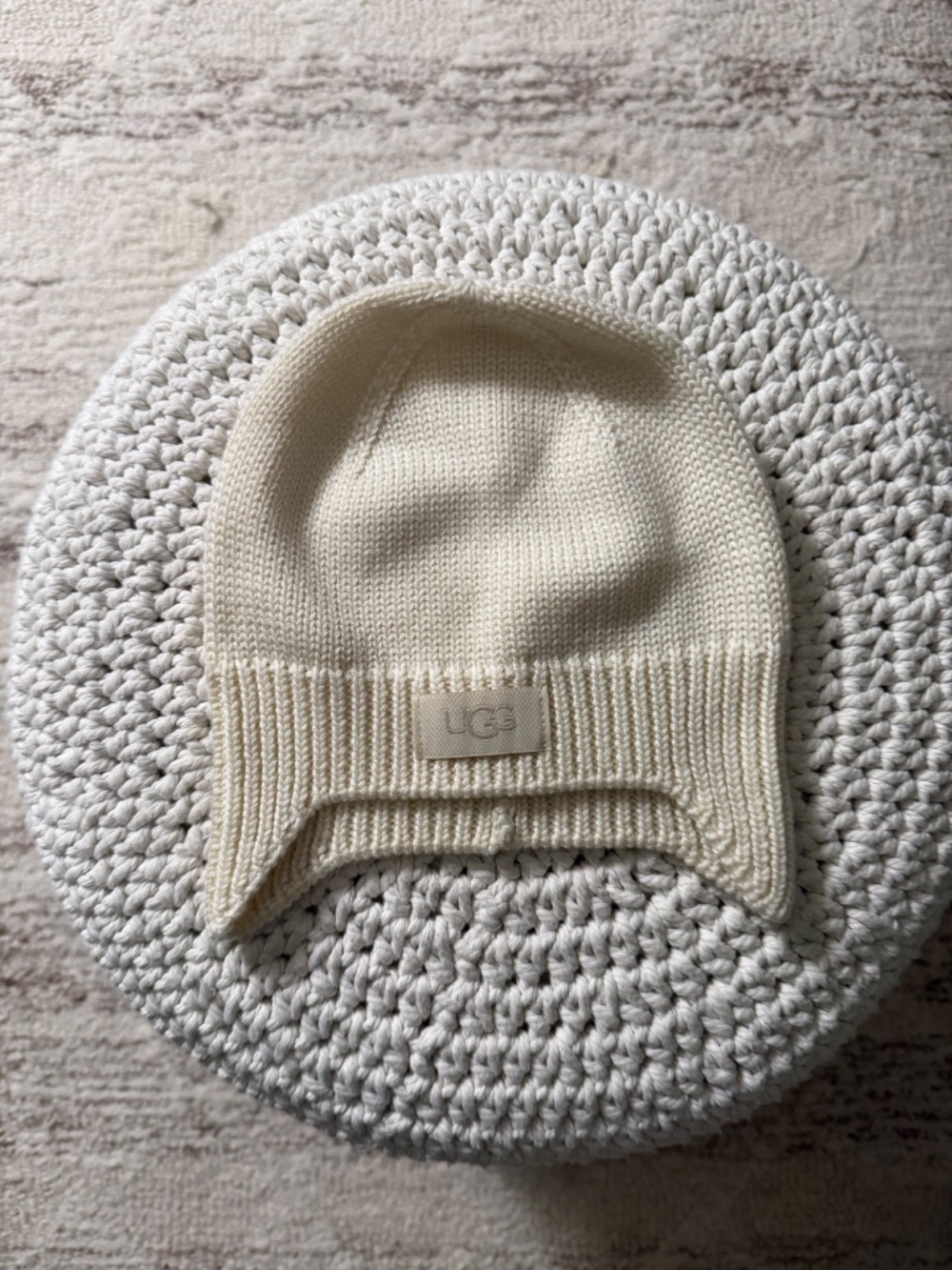 NWT Infant UGG Baby Beanie and Boots - Picture 2 of 3